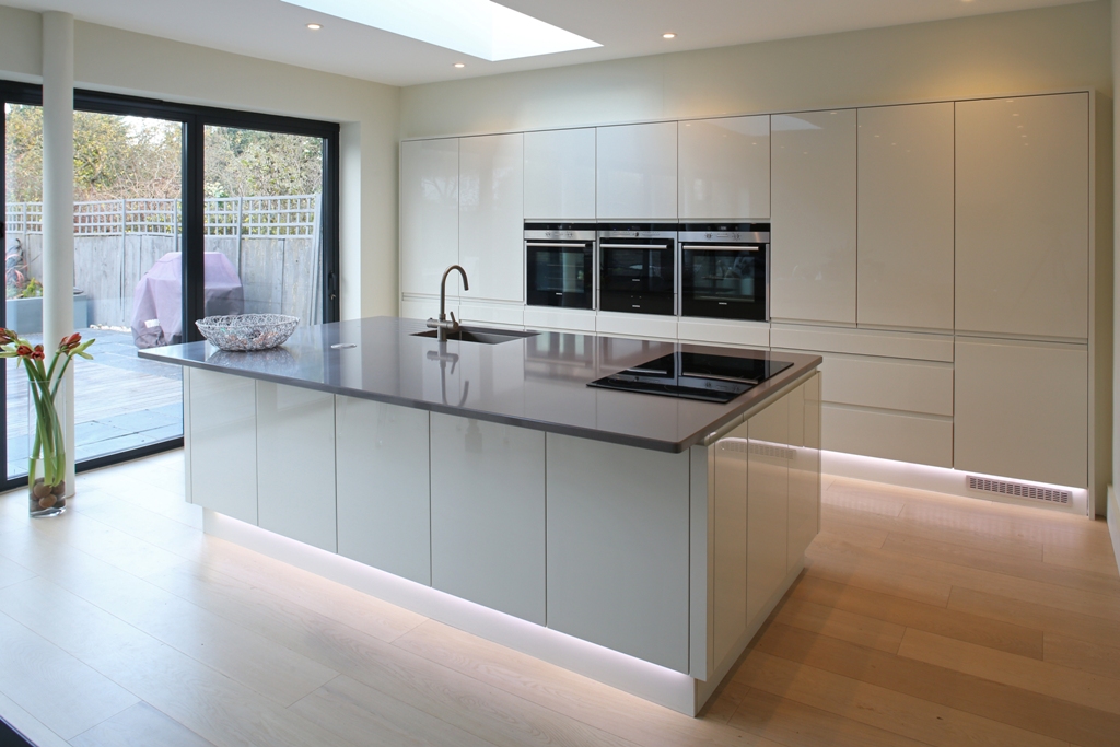 Portfolio of Modern Kitchens – Finesse Kitchens